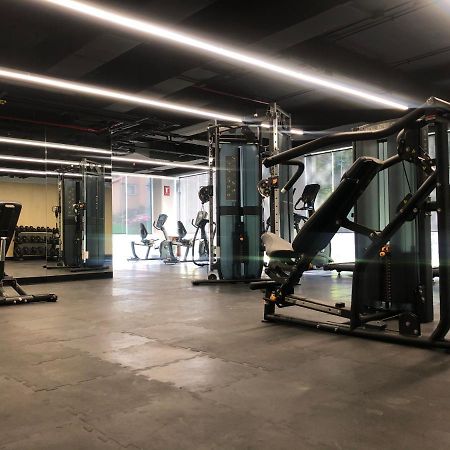 Galeria Plaza San Jeronimo Hotel Ciudad de México Exterior foto The gym at the hotel