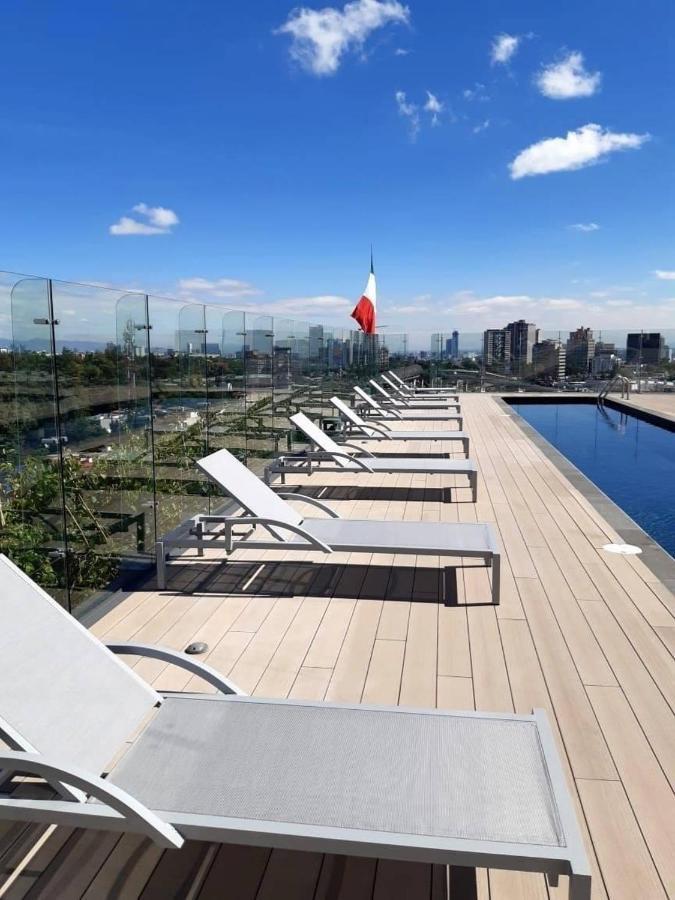 Galeria Plaza San Jeronimo Hotel Ciudad de México Exterior foto Rooftop pool at the hotel